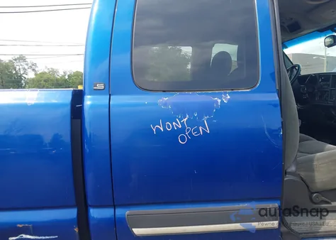 2004 Chevrolet Silverado C1500 z USA, uszkodzony, nr VIN 2GCEC19T141159894